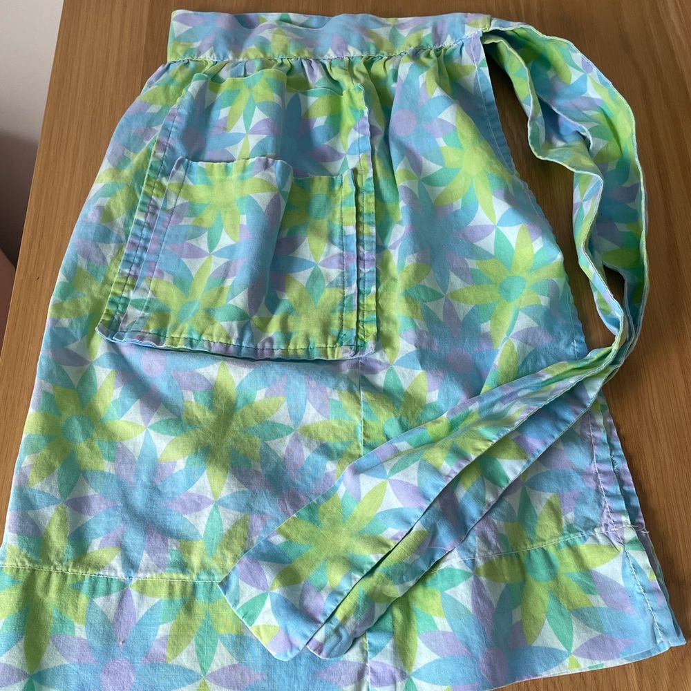 Vintage 70s Funky Handmade Apron in Bright Floral Cotton